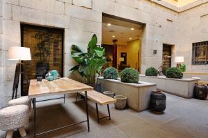 ImagenCatalonia Puerta del Sol 7