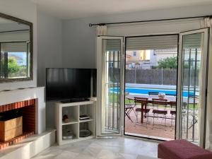 ImagenChalet con Piscina al lado de la Playa 5