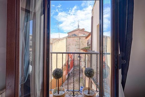 ImagenPisos con Azotea y Patio - Plaza de Estrella - ToledoRooms 1