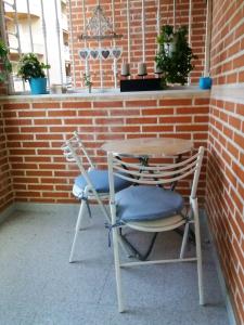 ImagenAMAZING SUNNY FLAT WITH BALCONY POOL two MINS FROM THE BEACH 5