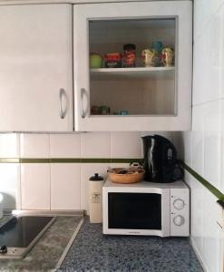 ImagenAMAZING SUNNY FLAT WITH BALCONY POOL two MINS FROM THE BEACH 6