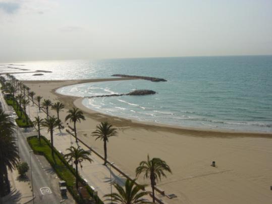Lovely seaside apartment in front of Calafell beach and Cunit beachimagen principal