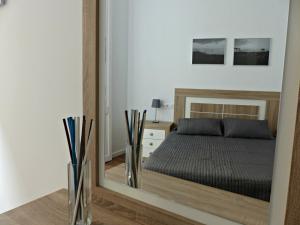 ImagenToo Many Aparts 6