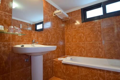 ImagenHotel Adonis Capital 1