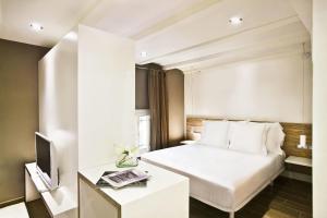 ImagenBarcelona Apartment Milà 4