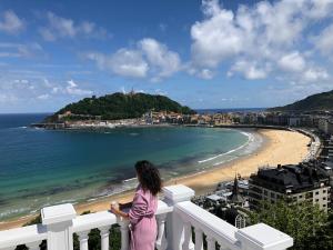 ImagenFar Out Inn Guesthouse 3