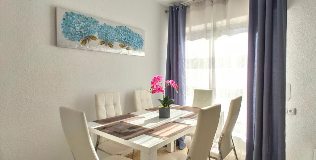 Beautiful flat with sea view and sound of the surfimagen principal