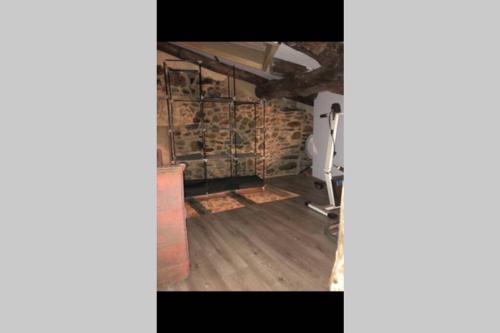 Imagencasa iglesias planta baja en zona medieval 1