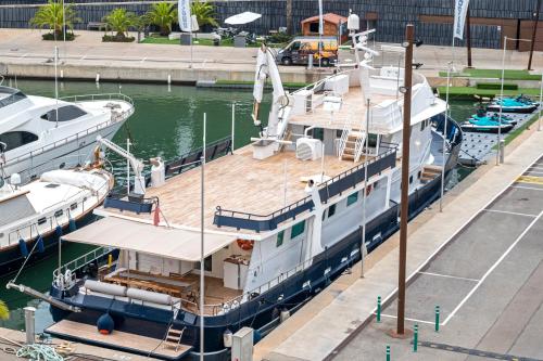 ImagenLuxury Boat Hotel Barcelona 1