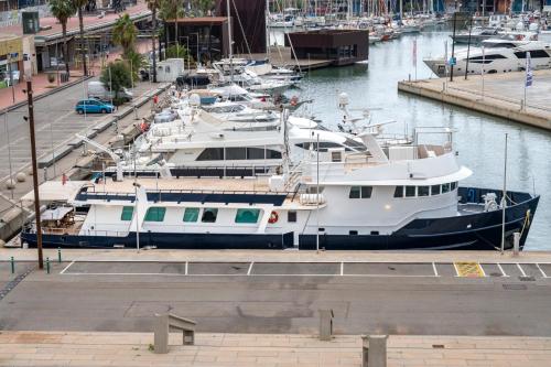 ImagenLuxury Boat Hotel Barcelona 2