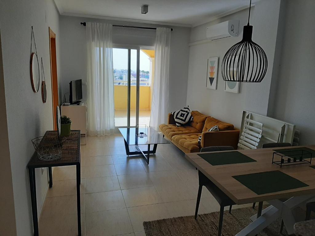 Nice modern 2 bed apartment in Torrieviejaimagen principal