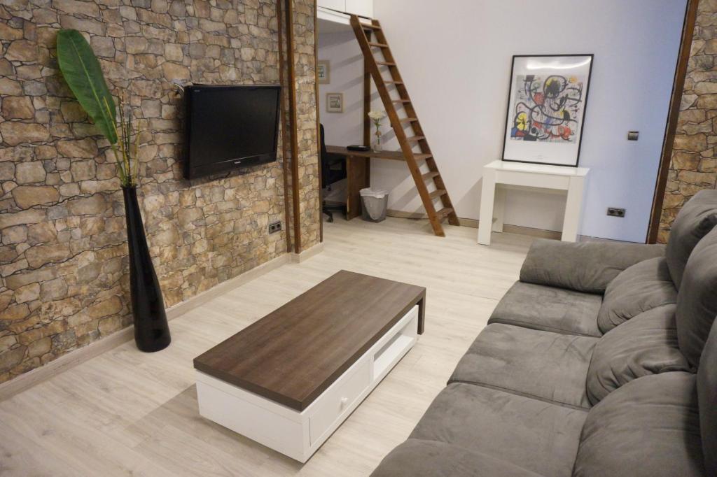 Céntrico, junto a estación de bus/tren, y playasimagen principal