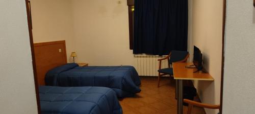 ImagenConnor Albares 5