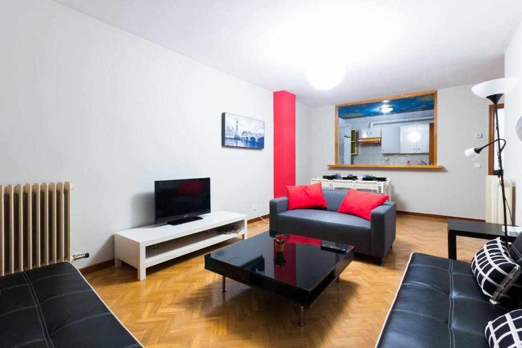 El PISO MAS CÉNTRICO DEL HUMEDO DESAYUNO INCLUIDOimagen principal