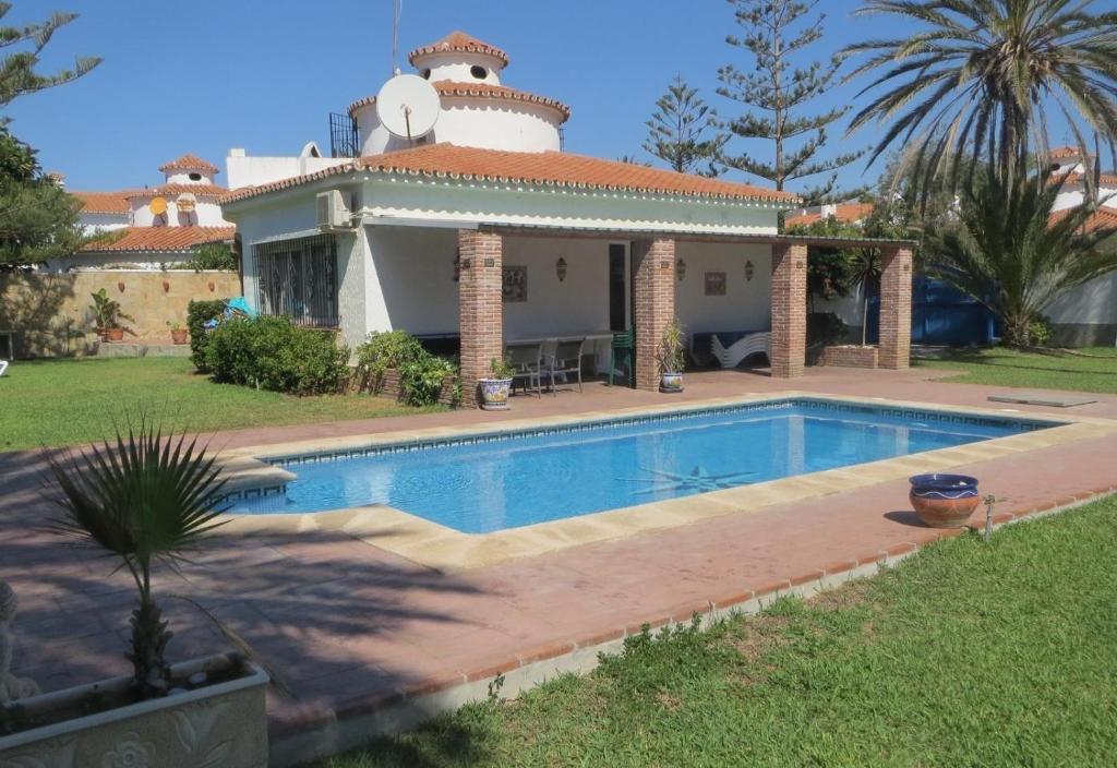 Beach Front Villa for 8 personsimagen principal