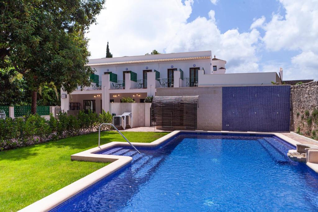 Ad Hoc Vitae Retreats & Healthimagen principal