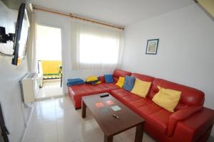 ImagenApartamento con terraza privada y piscinas 4