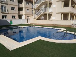 ImagenApartamento con piscina y terraza con vista al mar 3