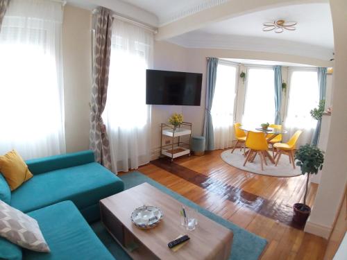 ImagenStadium corner 1