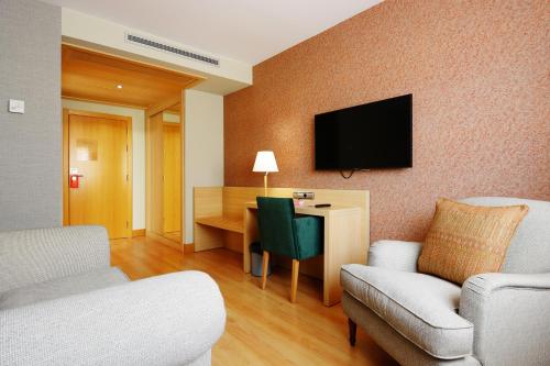 ImagenHospedium Hotel Villa Gomá 2