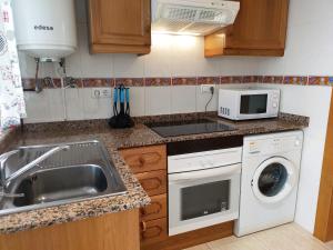 ImagenACV - Marina Trebol I-2ª linea, planta baja, sur 6