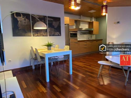 ImagenHomyAT Atico Prior, Plaza Mayor 1