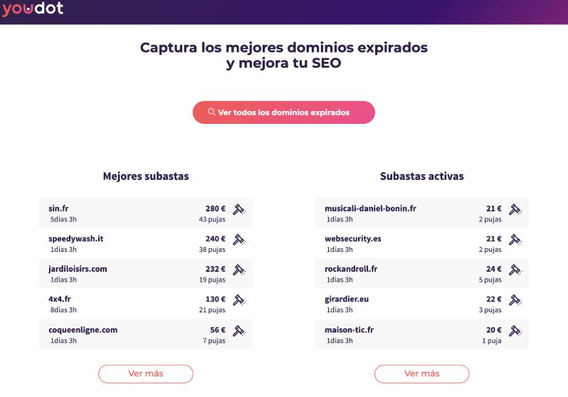 Una cama cuidadosamente dispuesta (objeto), presentada como un escaparate de producto con estilo (acci&oacute;n) en la p&aacute;gina de inicio de una tienda de muebles online moderna y luminosa (contexto).

Texto transcrito:
- Env&iacute;o gratis en pedidos superiores a $99. Esta oferta es v&aacute;lida para todos los art&iacute;culos de nuestra tienda.

- &iexcl;Mensaje de bienvenida predeterminado!

- Mi carrito: 0
- MAGETIQUE
- Tienda de muebles
- MUEBLES COCINA Y COMEDOR CAMAS Y BA&Ntilde;OS ALMACENAMIENTO HOGAR Y M&Aacute;S BLOG
- Estilo y comodidad
- &iexcl;A&ntilde;ade calidez a tu hogar!

- &iexcl;COMPRA AHORA!

- &iexcl;Gran liquidaci&oacute;n para el hogar! &iexcl;Ahorra hasta un 35%!

- Estilos seleccionados
- Sencillo, c&oacute;modo y