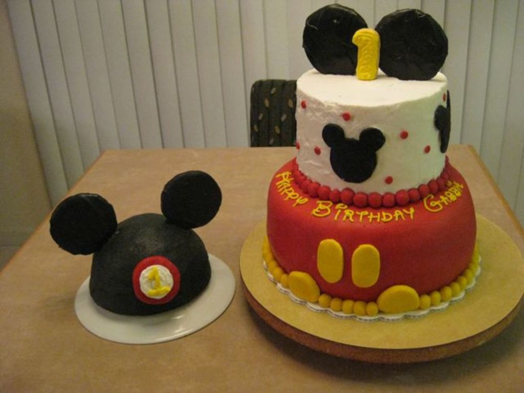 Mickey Mouse 1St Birthday Cake - CakeCentral.com