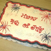 4Th Of July Cupcake Cake This was very last minute - DH told his mother I'd make one for their party on Saturday - WITHOUT asking me first!? (Our house is a...