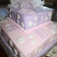 Presentcake.jpg Square "present" cake. All Butterceam.