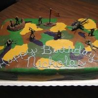 Army Scene Did this for a friend's son. It is half and half with BC icing. The camo was so much fun to do !