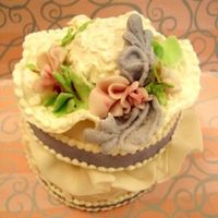 Hat And Hatbox Mini Cake Tiny single serving hatbox cake with summer hat