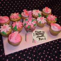 Pink Daisy Cupcakes For A 1St Birthday Fondant 1's and Tag