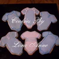 Baby Boy Onesies I made these for two of my pregnant friends who are expecting boys.Cookies inspired by CindyM and Mommy23 w/ Antonia RI