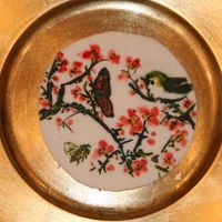 Practice Butterfly & Bee Medallion I had extra fondant left over from making the three bird cake so I decided to work on a practice medallion. I am only disappointed in the...