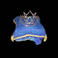 Pageant Queens Pillow This is a tiny picture but oh well , 4 14x14 square cakes carved and iced with cream cheese covered in purple fondant rope border and...