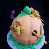 Mouse House Debbie Brown's Mouse House cake. Not an easy cake!