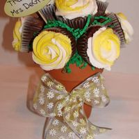 Thank You Teachers My first cupcake bouquet thanks to cambo! It was really fun to do. Unfortunately my icing slide off of one cupcake when I delivered it -...