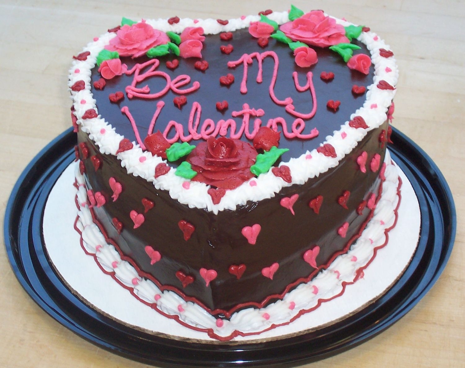 100_0338.jpg Chocolate cake with chocolate frosting and chocolate bavarian filling.