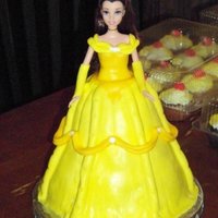 Belle I used a pampered chef batter bowl and 8in pan to create the dress. All in mmf