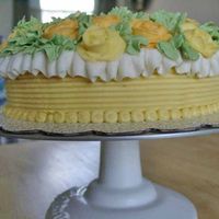 Yellow Roses, Side View Birthday cake for a friend, buttercream