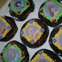 Disney Princess Cakes Instead of cupcakes, I do a mini cake top with edible image icing cover with chocolate rasp around. I think it will be easier for the party...