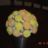 Cupcake Bouquet This was done for mothers day, they are creamsicle(cmd) with orange icing