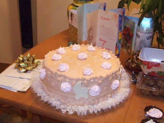 Babyshower Cake For Baby Girl Marshmellow and chocolad decoration, butter and sweetcondencent milk icing.