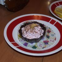 Marshmellow Decert Marshmellow in chocolad decorated with chocolad and cashew