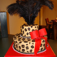 Leopard Baby Shower Cake I know, a little different for a baby shower cake, but it was made to match the invitations! The mom-to-be wanted to turn up the wow factor...