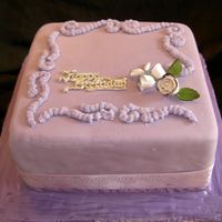 Purplesquare.jpg This is my fiurst go with royal icimg. The 'rope' was suposed to be a nice piped scroll border!!