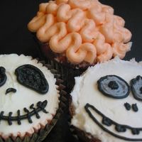 Spooky Ccakes I had a dozen of these which were destroyed when the car in front of me slammed on the brakes. boo hoo