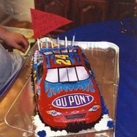 Jeff Gordon Car Cake Made this (my first 3d type cake) for my husband's birthday over a year ago. It wasn't very difficult with the edible parts that...