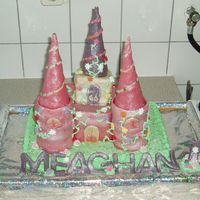 Meaghan's 1St Birthday Castle I made this castle for mijn baby girls 1st birthday.5 hours of hard work.....and everybody loved it!Whe live in Holland and mij friend and...